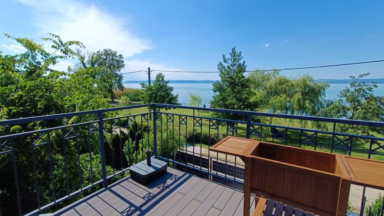 Traumlage Direkt Am See Balatonszárszó Екстериор снимка